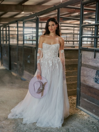 Locket Verbena with Sleeves #16754 #0 default frontface vertical thumbnail