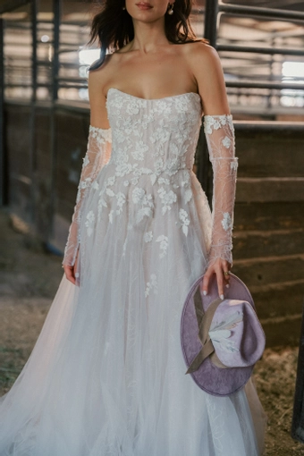 Locket Verbena with Sleeves #16754 #7 frontface vertical cropped thumbnail