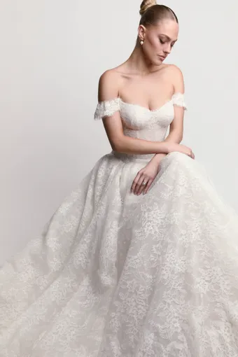 Watters Daniella #61101B #6 frontface vertical cropped thumbnail