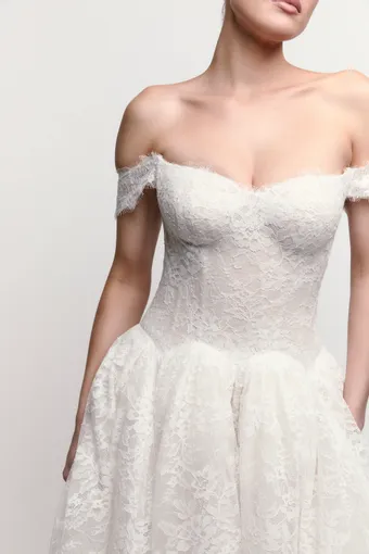 Watters Daniella #61101B #9 frontface vertical cropped thumbnail