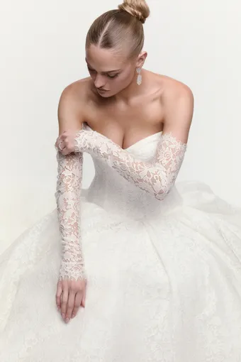 Watters Style #61107B #6 frontface vertical cropped thumbnail