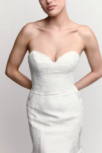 Watters Corine #61109B #4 frontface vertical cropped thumbnail