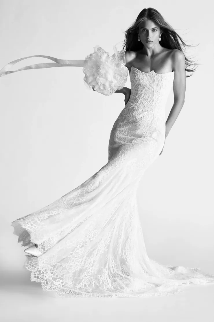 Watters Charissa 61112B #0 default frontface vertical picture