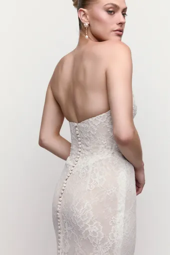 Watters Charissa #61112B #9 backface vertical cropped thumbnail