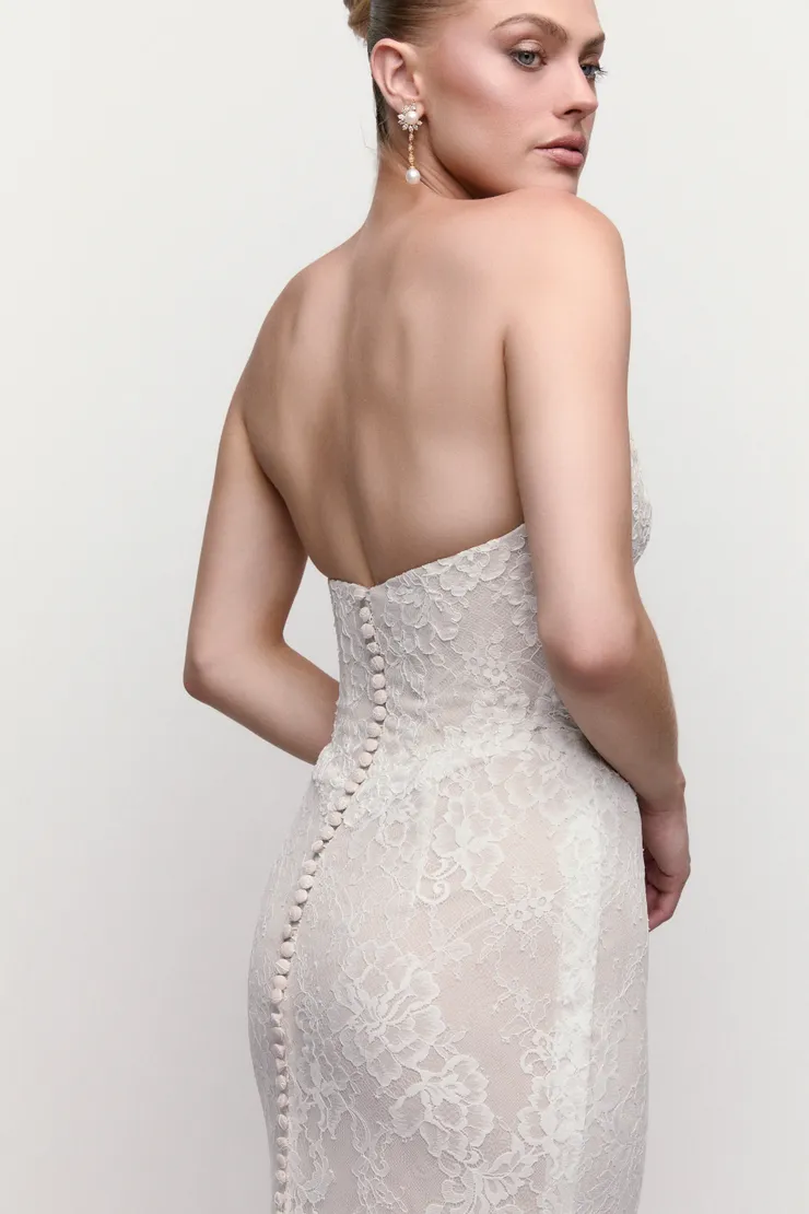 Watters Charissa 61112B #9 backface vertical cropped picture