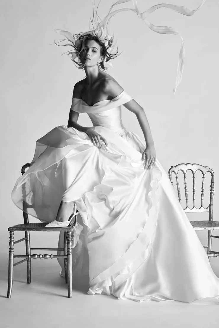 Watters Desmina 61300B #0 default frontface vertical picture