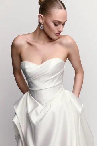 Watters Alfons #61313B #4 frontface vertical cropped thumbnail