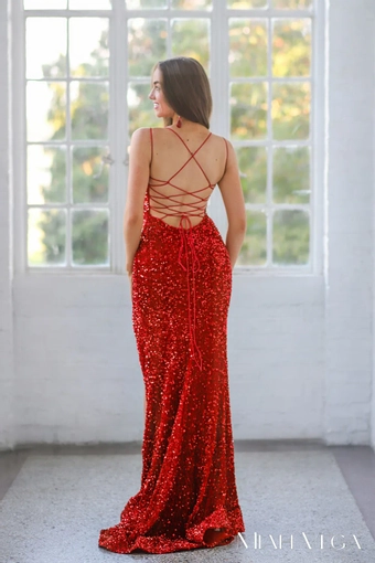 Miah Vega Style #13999 $6 backface vertical thumbnail