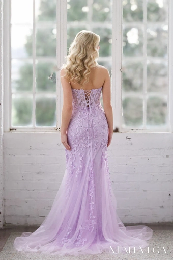 Miah Vega Style #24101 $11 backface vertical thumbnail