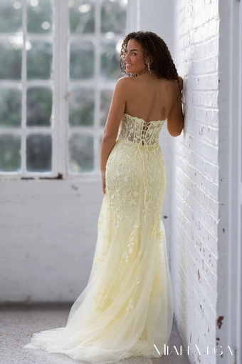 Miah Vega Style #24101 $10 backface vertical thumbnail