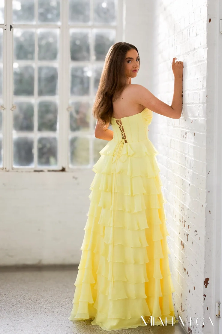 Miah Vega Style #24502 #19 backface vertical picture