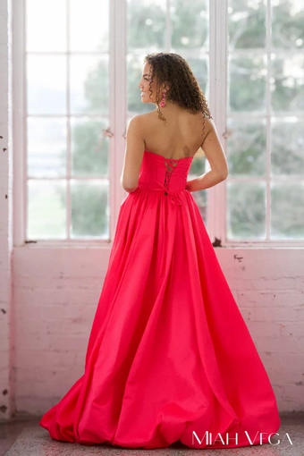 Miah Vega Style #24601 $17 backface vertical thumbnail