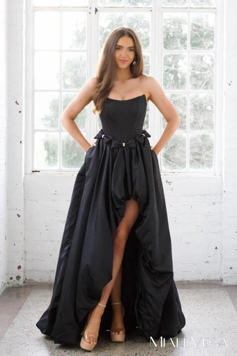 Miah Vega Style #24601 $0 default frontface vertical thumbnail