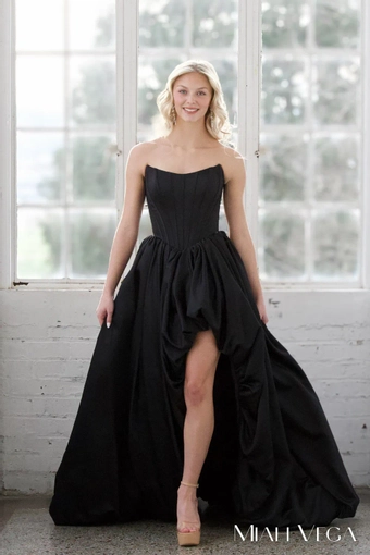 Miah Vega Style #24601 $11 frontface vertical thumbnail