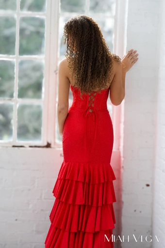 Miah Vega Style #24606 $13 backface vertical cropped thumbnail