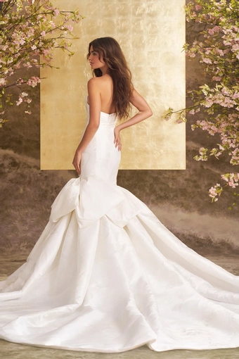 Ines Di Santo Tulip #1 default backface vertical thumbnail