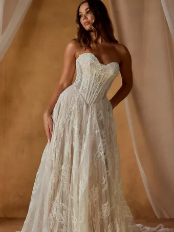 Madi Lane Nivaya #4 frontface vertical cropped thumbnail