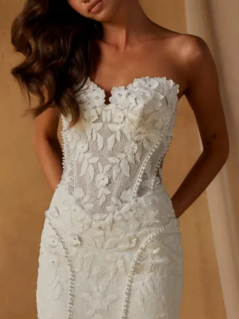 Madi Lane Nuri #4 frontface vertical cropped thumbnail