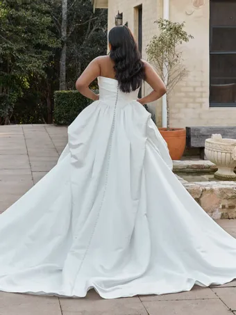 Madi Lane Norfolk #3 backface vertical thumbnail