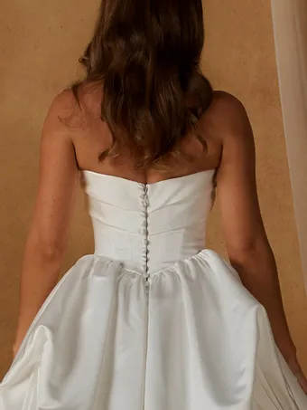 Madi Lane Norfolk #5 backface vertical cropped thumbnail