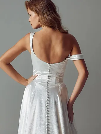 Evie Young MOLLY #4 backface vertical cropped thumbnail