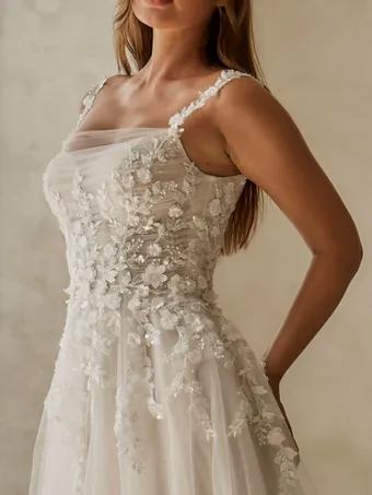 Serene KELLY #8 frontface vertical cropped thumbnail