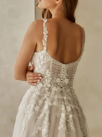 Serene KELLY #9 backface vertical cropped thumbnail