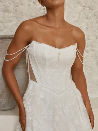 Serene VAUGHN #4 frontface vertical cropped thumbnail