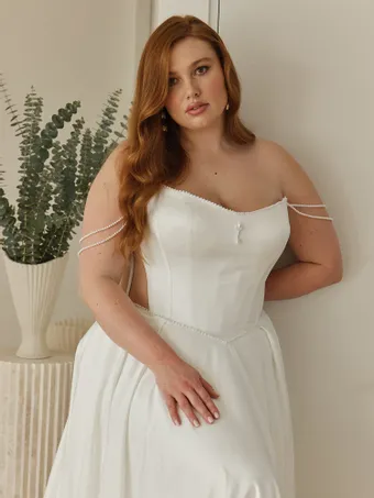 Serene VAUGHN-ACE #3 frontface vertical cropped thumbnail