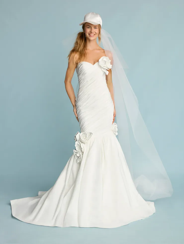 House of Idan Ava Default Thumbnail Image