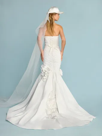 House of Idan Ava #4 default backface vertical thumbnail