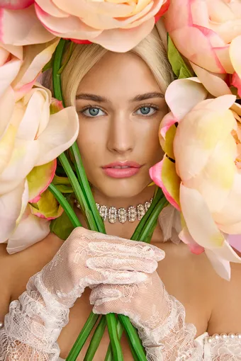 House of Idan Rita #5 frontface vertical cropped thumbnail