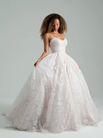 Hayley Paige She Who Hung the Moon #1 frontface vertical thumbnail