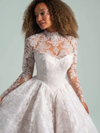 Hayley Paige She Who Hung the Moon #7 frontface vertical cropped thumbnail