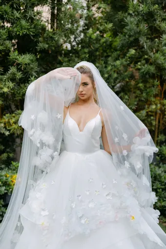 Hayley Paige La Vie en Fleurs #4 frontface vertical cropped thumbnail