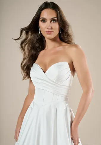 Virginia Jane 19381 #2 frontface vertical cropped thumbnail