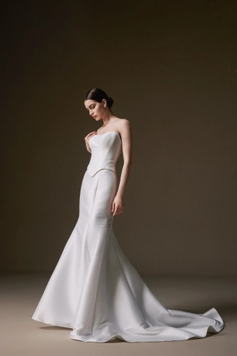 La Premiere Carnation #1 frontface vertical thumbnail