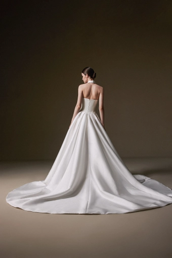 La Premiere Claude #3 default backface vertical thumbnail