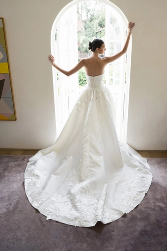 La Premiere Chandra #6 backface vertical thumbnail