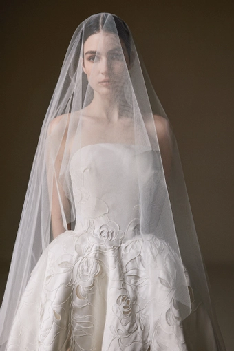 La Premiere Chandra #9 frontface vertical cropped thumbnail