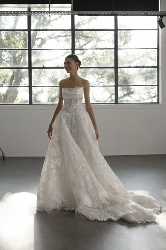 La Premiere Clementine #2 frontface vertical thumbnail