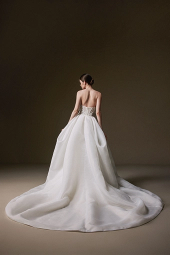 La Premiere Clarimond #11 default backface vertical thumbnail