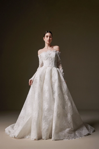 La Premiere Corrine #0 default frontface vertical thumbnail