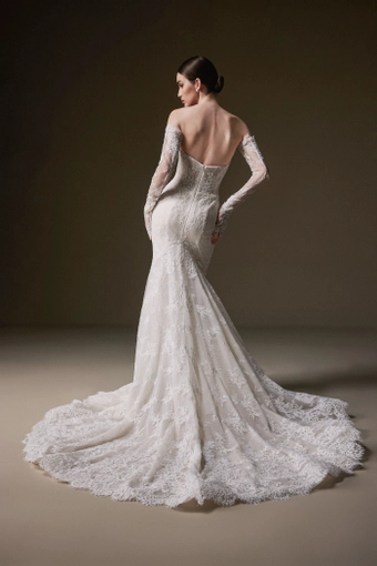 La Premiere Cyrilla #2 default backface vertical thumbnail