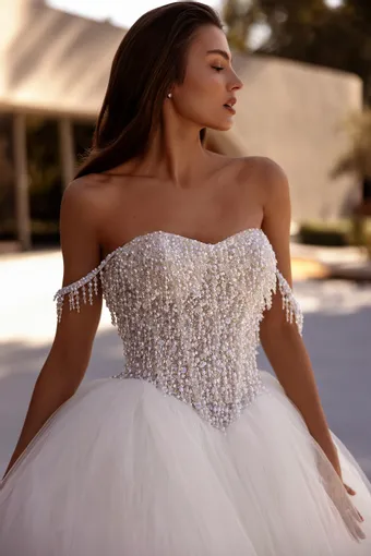 Demetrios #1510 #3 frontface vertical cropped thumbnail