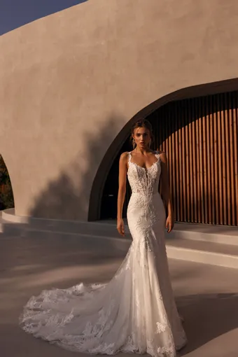 Demetrios #1516 #0 default frontface vertical thumbnail