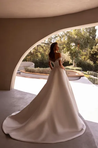 Demetrios #1517 #1 default backface vertical thumbnail