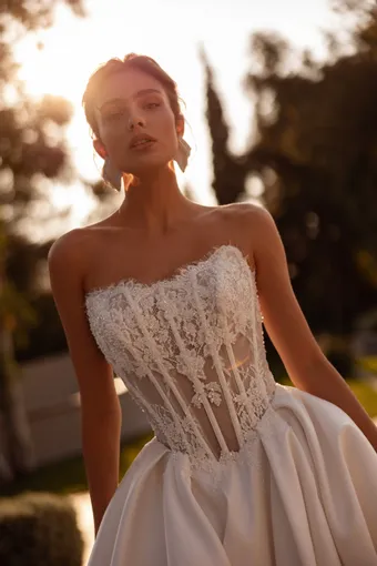 Demetrios #1518 #3 frontface vertical cropped thumbnail