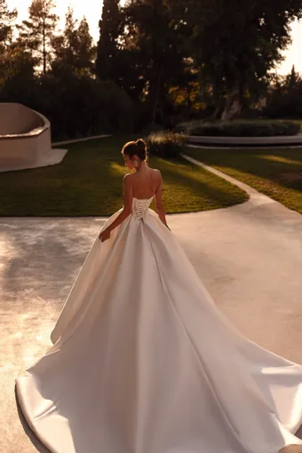 Demetrios #1518 #1 default backface vertical thumbnail