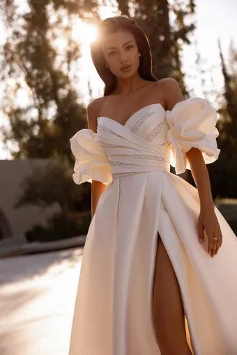 Demetrios #1520 #2 frontface vertical cropped thumbnail